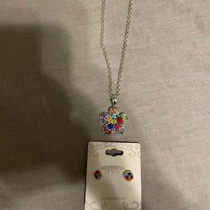 Necklace and matching earrings, perfect for spring!